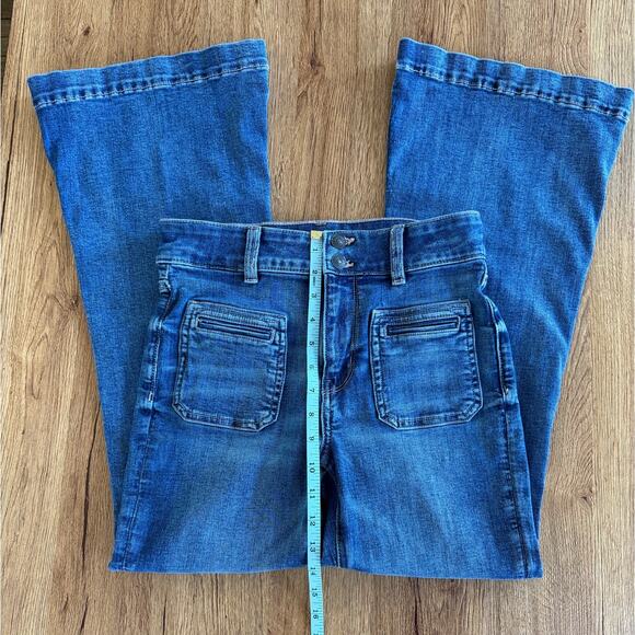 American Eagle Super High Rise Flare Blue Jeans Size 2 Short - Picture 5 of 8